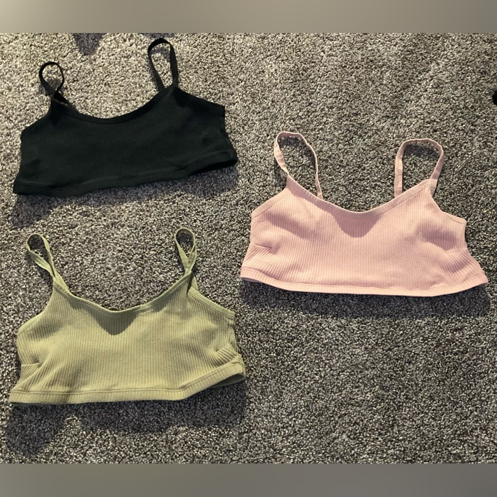 BUNDLE!! three pack of lightweight non-padded bras!! Size large!!💕💕